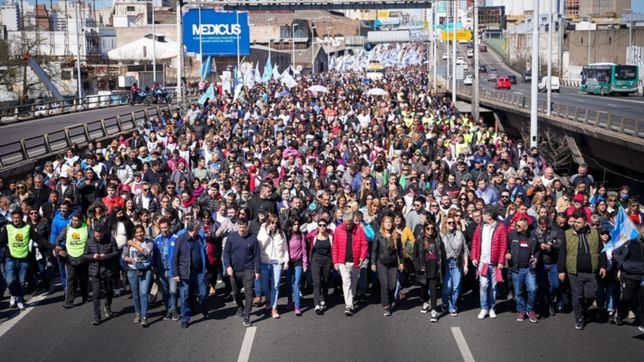 el conurbano, a la plaza: gana volumen la movilizacion para bancar a cfk