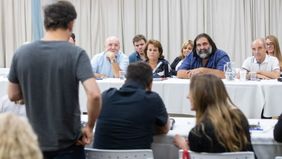 Kicillof surfea el descontento docente y esquiva el paro