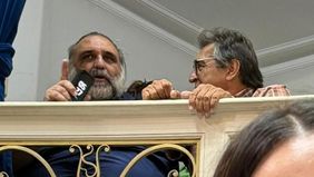 Baradel, líder de los docentes, y Godoy en la Legislatura, presenciando el discurso de Axel Kicillof.