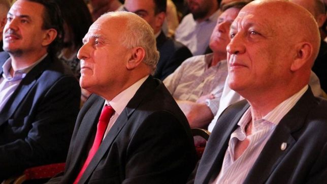 una encuesta vuelve a ubicar tercero al socialismo en santa fe