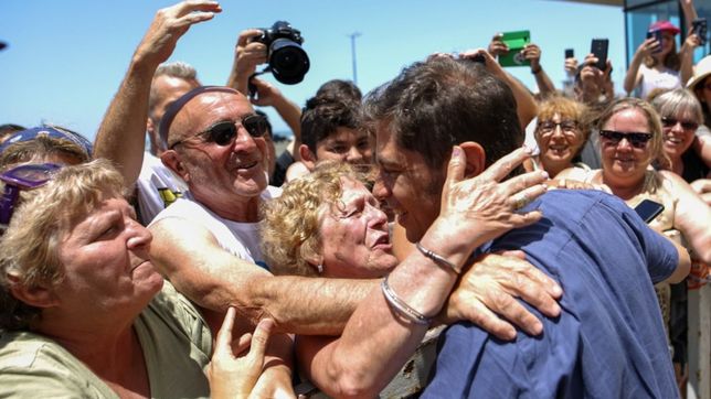 mision imposible: como cuidar a kicillof sin cortar la cercania con la gente