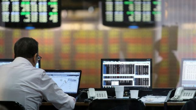 sube y baja cotidiano: el dolar reboto a $28,60