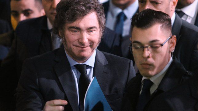 Encuesta nacional: las provincias le piden a Javier Milei que salga de la burbuja y recorra el país