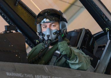 Javier Milei paga $ 77.000 millones por los aviones de combate F-16 que voló Luis Petri