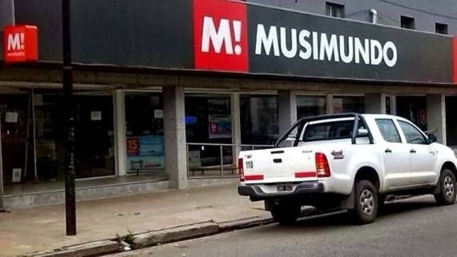 la crisis llego a musimundo: cierre de sucursales y despidos