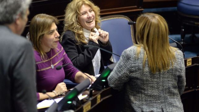 septima: vidal deja afuera a angelici, suma puros y banca a la ucr