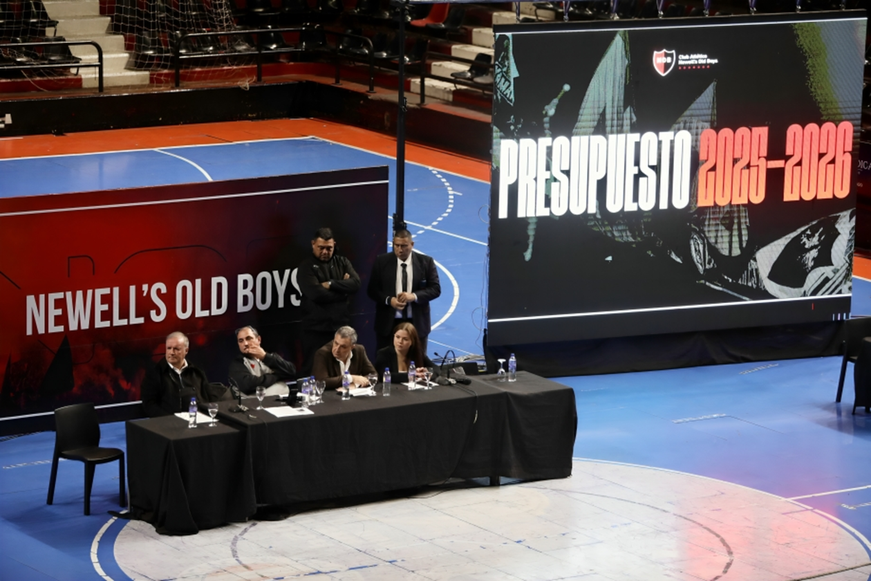 La asamblea de Newells Old Boys de Rosario terminó con incidentes entre los socios.