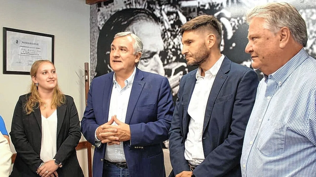 Gerardo Morales junto al gobernador electo de la UCR Maximiliano Pullaro. 
