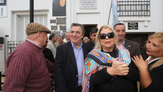 las proximas paradas del tour incendiario de carrio