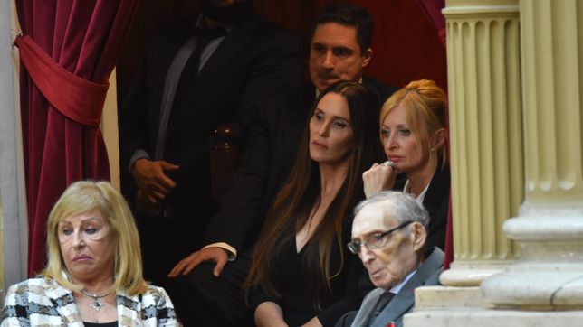 La madre y el padre de Milei, comparten palco con la primera dama Yuyito González.