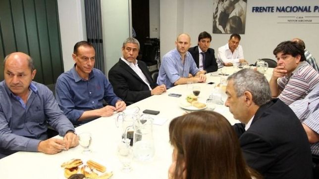 intendentes k preparan la contra cumbre bonaerense y ya agoniza la unidad