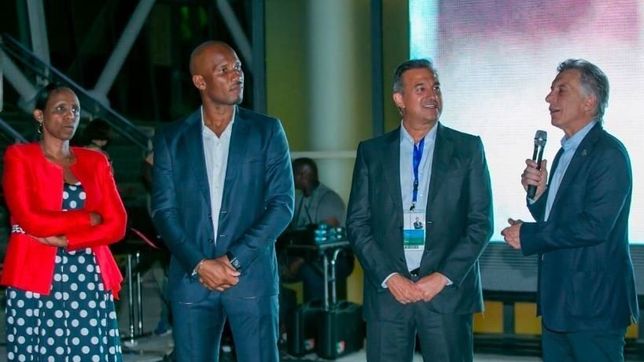 no somos lo mismo: macri le baja el precio a la amenaza y no altera sus planes