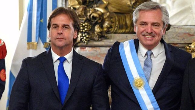 fernandez viajo a uruguay y almorzaba con lacalle pou