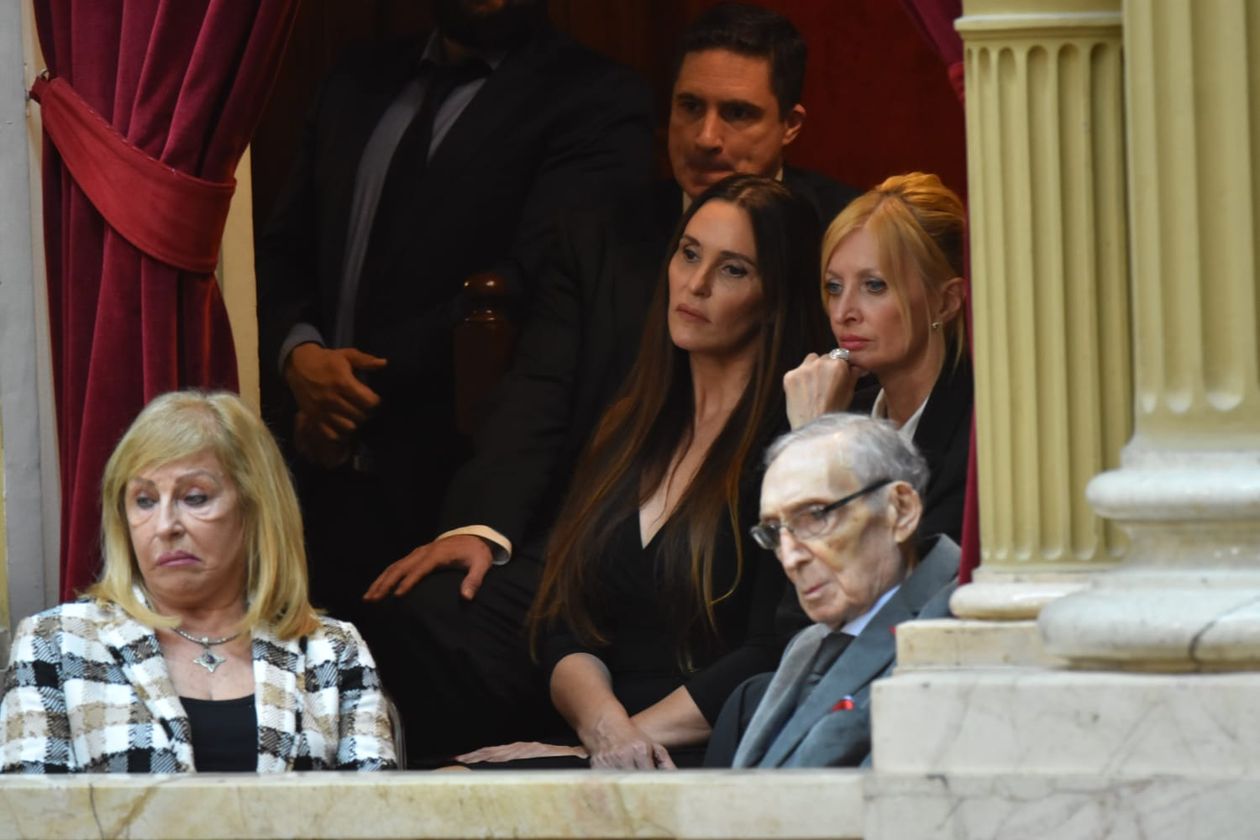 La madre y el padre de Milei, comparten palco con la primera dama Yuyito González.