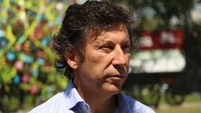 Se bajó Posse y le allana el camino a Manes