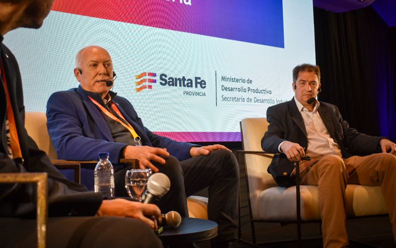 Guillermo Beccani y Pablo Bonetto, los funcionarios del ministerio de Desarrollo Productivo, entusiasmados ante la posibilidad en Vaca Muerta.