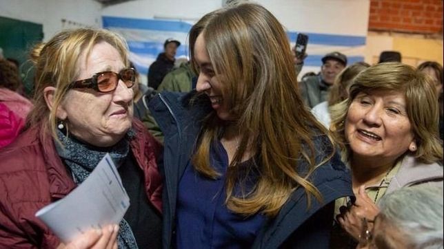 emotividad y selfies: la estrategia en espejo de los bonaerenses en twitter