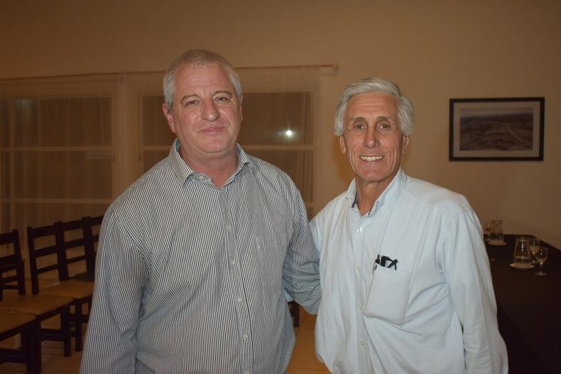 Eduardo Riera al frente de la Sociedad Rural de Jesús María. Lo acompaña su vice, Daniel de Giorgio.