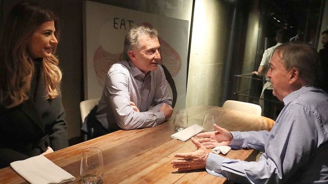 schiaretti lleno el album: tras la foto con fernandez y lavagna, ceno con macri