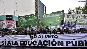 La multitudinaria marcha en defensa de las universidades públicas.