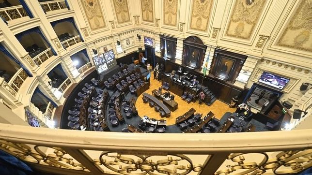 efecto manes: radicales se ceban y proponen dividir una bancada de jxc