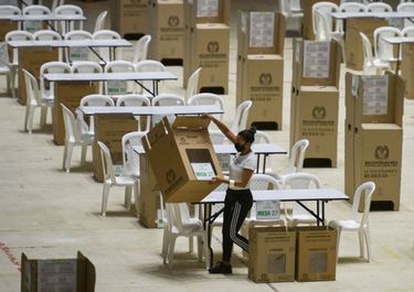Colombia elige el Congreso y abre la carrera presidencial