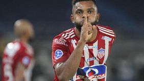 En tiempo de descuento, el fútbol mueve el banco para gambetear el cepo