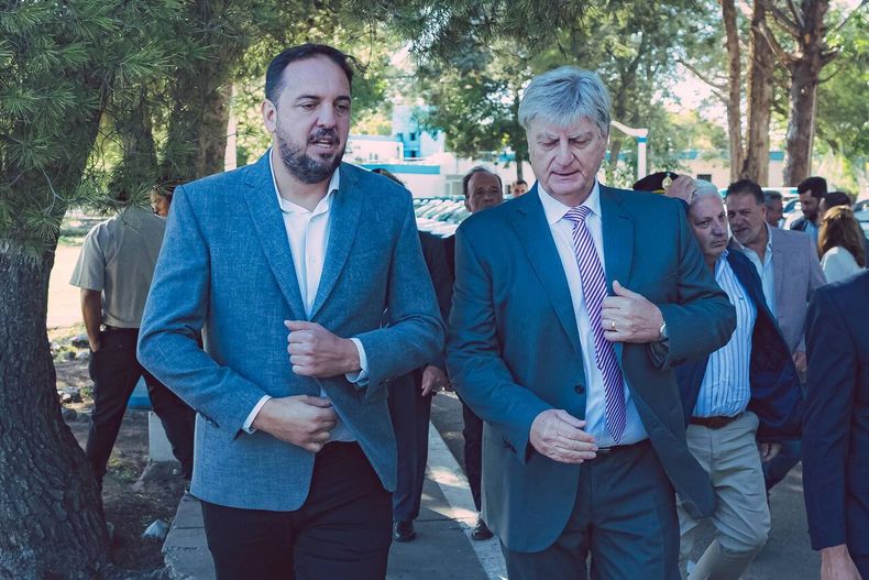 El gobernador de La Pampa Sergio Ziliotto junto al intendente de la capital Santa Rosa, Luciano di Nápoli: protagonistas en la guerra de la conectividad.