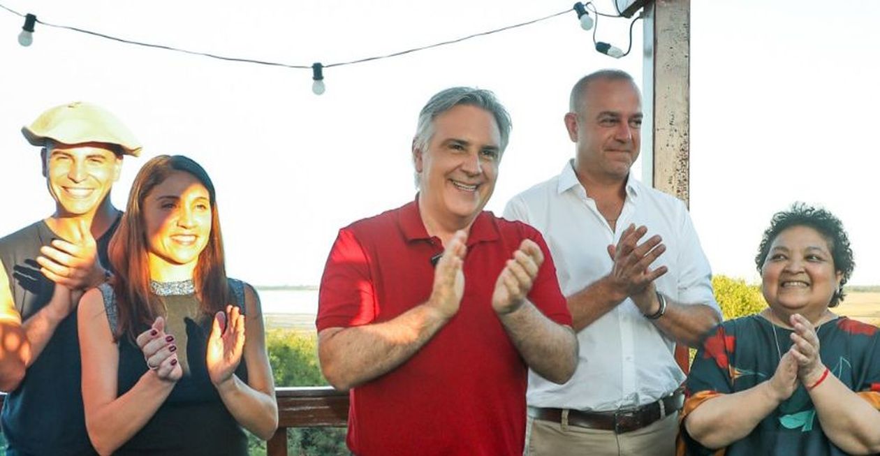 Martín Llaryora en un acto del fin de semana junto a Victoria Flores