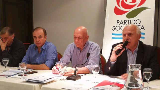 el pacto fiscal abrio una nueva grieta en el socialismo santafesino