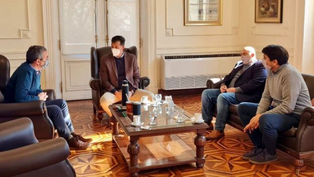 javkin le come una pieza a la ucr y entra al ajedrez del senado santafesino