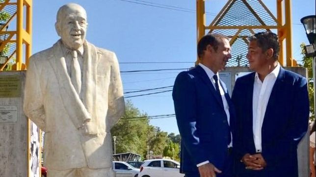 el bono de fin de ano, otro motivo de disputa en la interna oficial neuquina