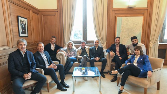Javier Milei arrancó su Mundial: del no festejo de la Scaloneta a la mesa política y la reforma electoral
