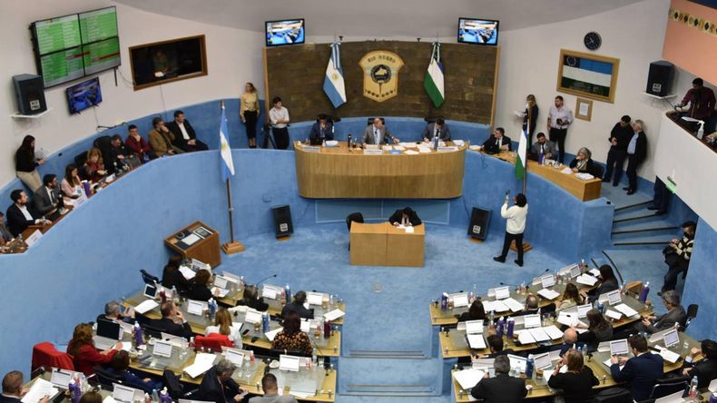 La legislatura de Río Negro quiere sumar a los representantres provinciales del Congreso a los reclamos de Alberto Weretilneck.&nbsp;