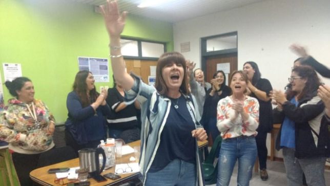 el oficialismo dialoguista retuvo la conduccion del gremio docente unter