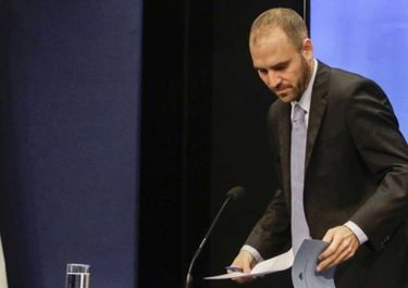 Después del intento de golpe, pronostican minicorridas cambiarias