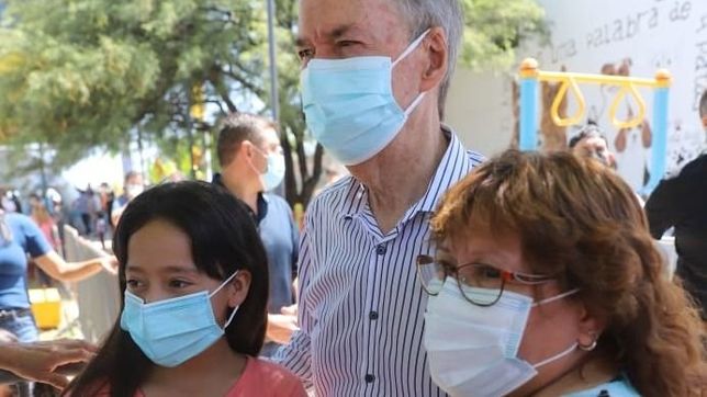 el verano de schiaretti: apuesta al turismo, temor al covid y rosca nacional