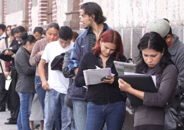 Qué hay detrás de la caída del desempleo al 7,2%