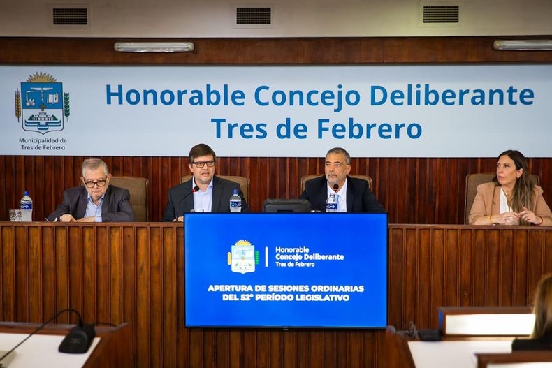 Apertura de sesiones en Tres de Febrero.