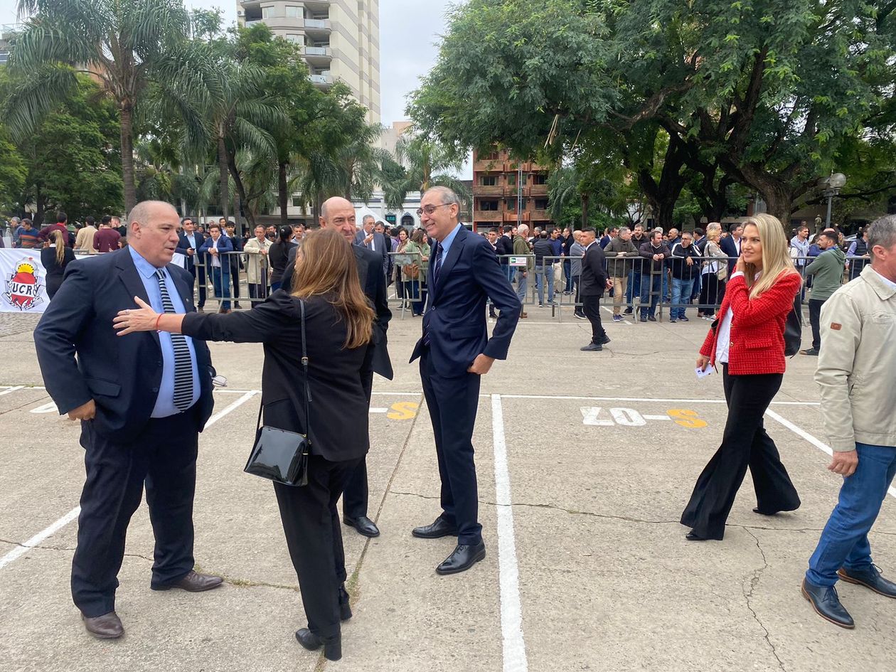 Carolina Losada llegó a la primera apertura de sesiones de quien fue su rival electoral.