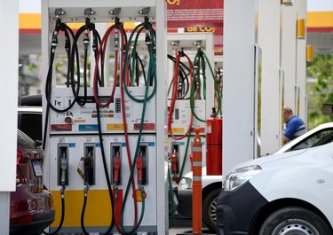 Estaciones de servicio con escasez de combustibles