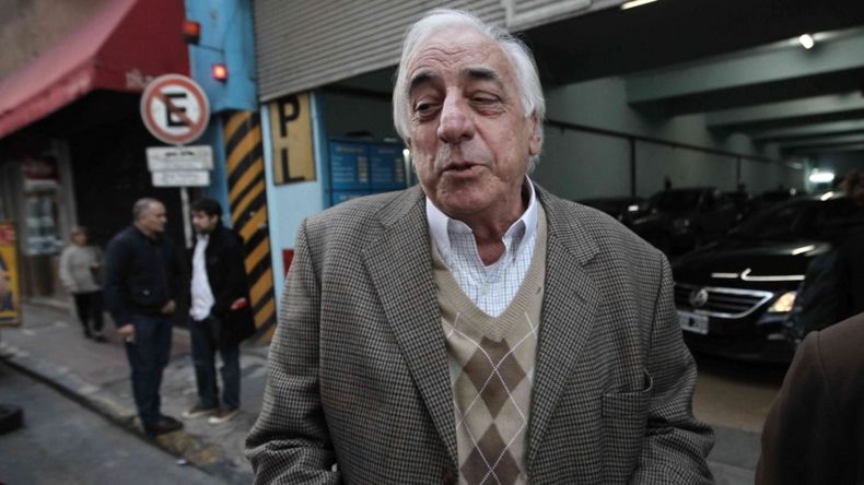 Roberto Fernández, UTA