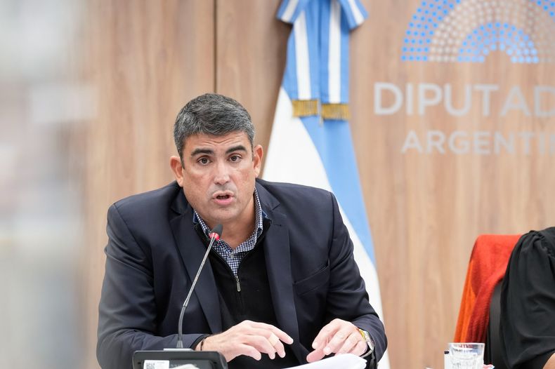 Son las viudas de Javier Milei: el senador peronista Bensusan cruzó a los gobernadores del grito federal