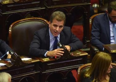 “No estoy de acuerdo en crear más impuestos, hay que atraer inversiones”