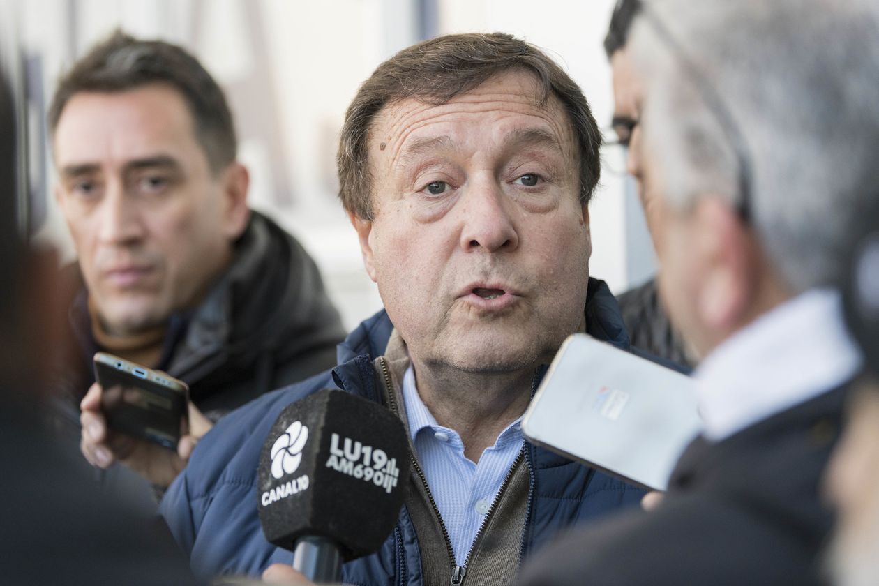 Alberto Weretilneck acordó el traspaso de las rutas en agosto. 