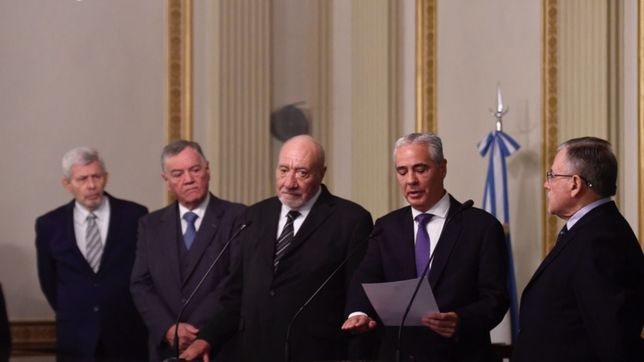 con la asuncion de sergio torres, vidal ya tiene su corte completa