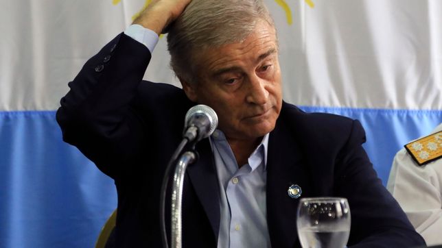 aguad: ?no hay factibilidad tecnica para reflotar el submarino?