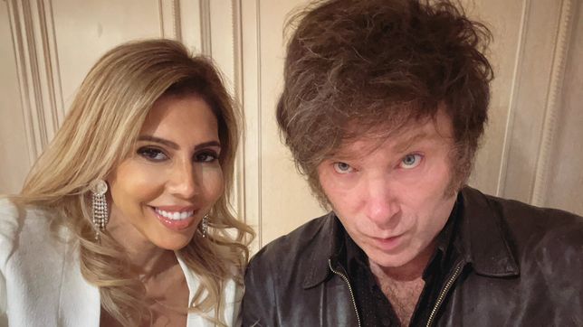 La referente de LLA en Santa Fe Romina Diez junto al presidente Javier Milei