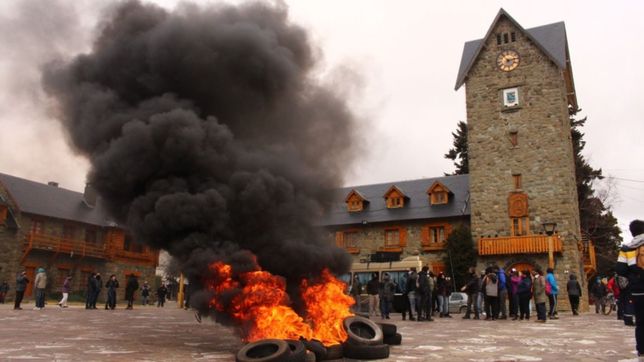 complejo escenario en bariloche: desazon y protestas por la perdida invernal