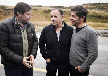 Gustavo Melella, Ricardo Quintela y Axel Kicillof, en Tierra del Fuego.